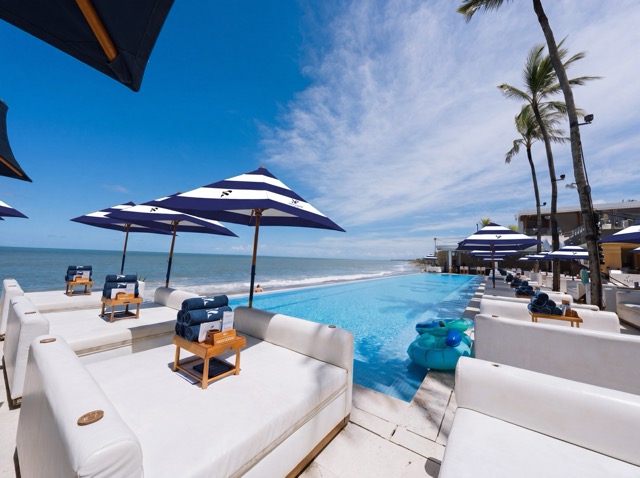 VIP Oceanfront Bed