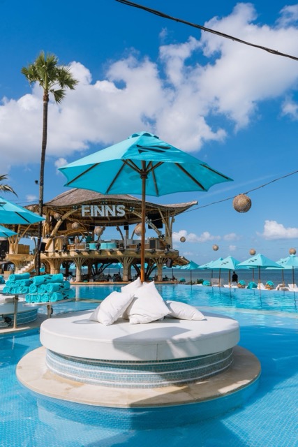 VIP Poolside Island Bed