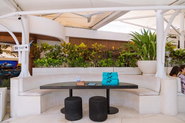 VIP Poolside Super Booth