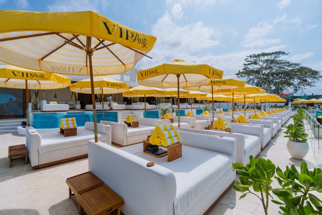 VIP Rooftop Bed