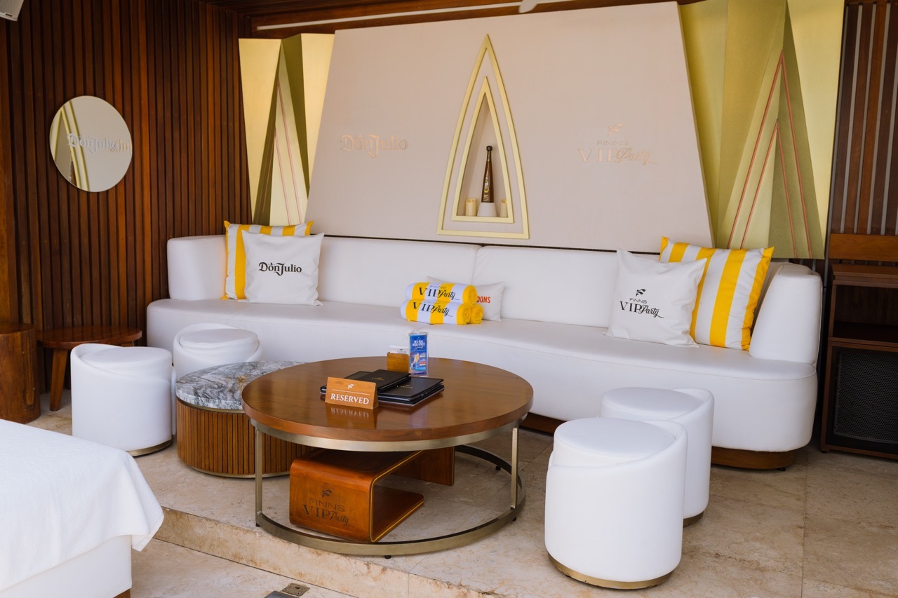 VVIP Rooftop Super Cabana